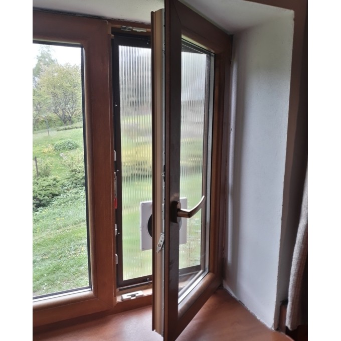 Izolace do okna pro mobilní klimatizace na míru