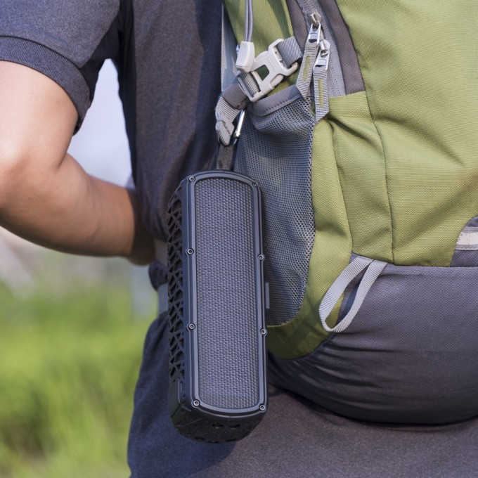 Přenosný Bluetooth reproduktor s powerbankou AERIUM S5000 Solar Outdoor