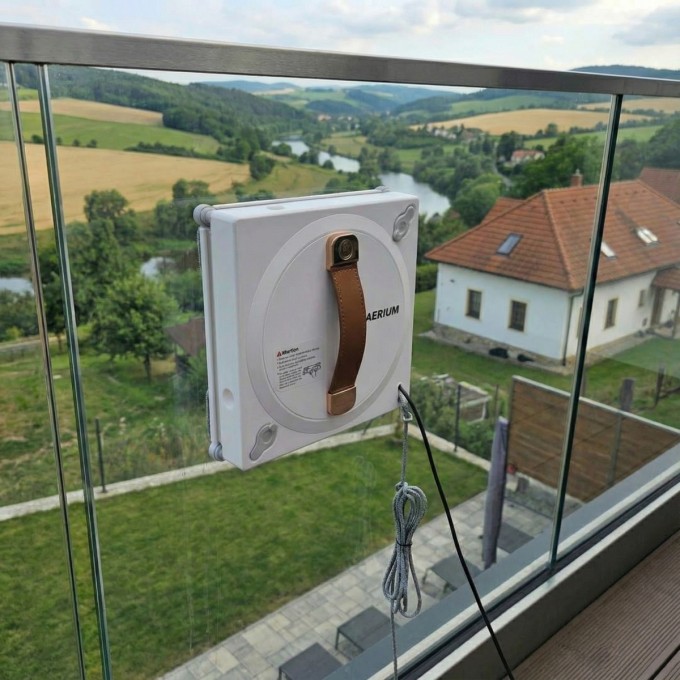 Robotický čistič na okna AERIUM Dewis SQ572