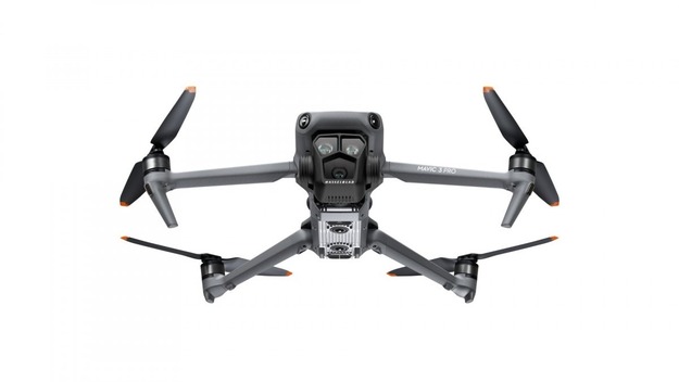 DJI Mavic 3 Pro Fly More Combo + DJI RC